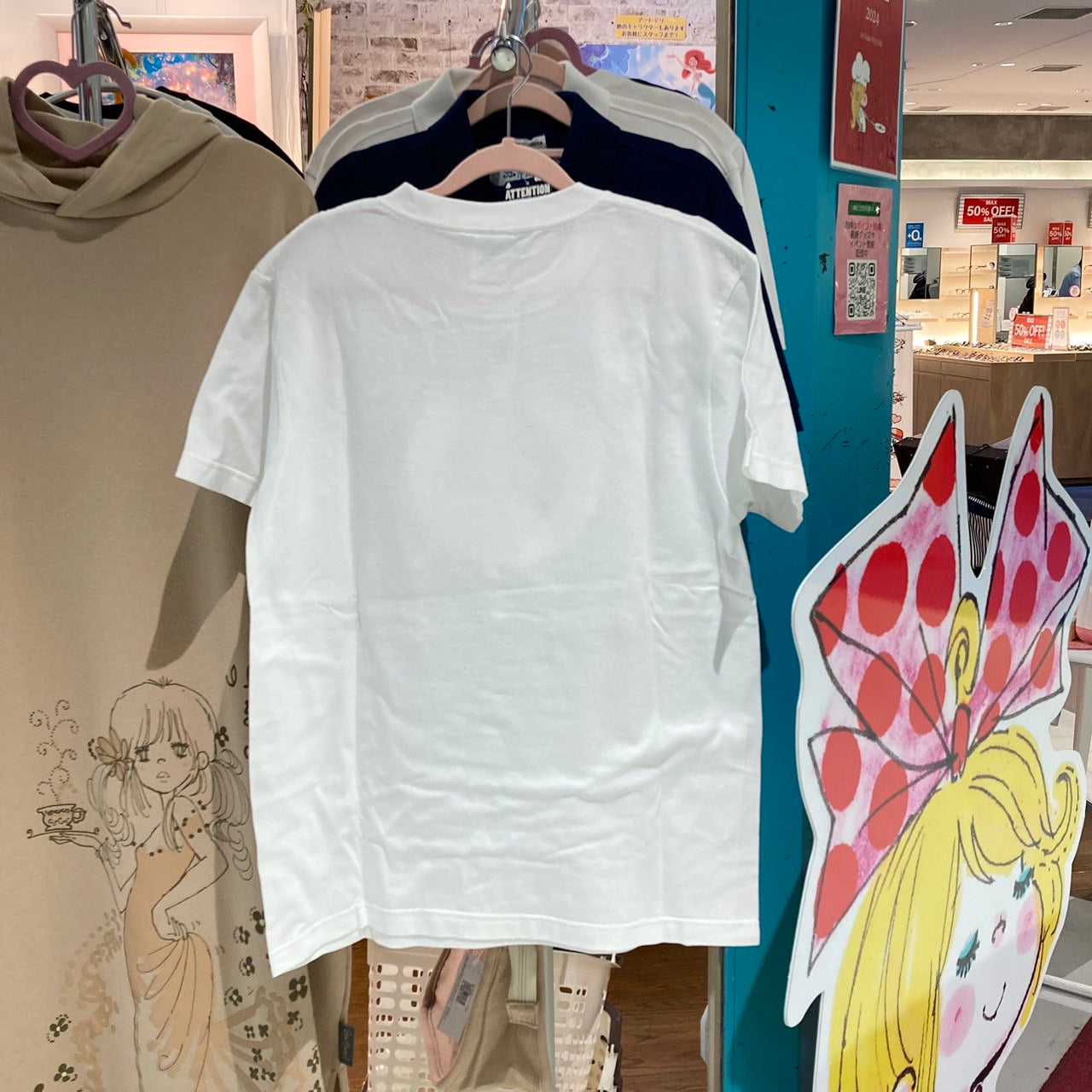 【水森亜土】Tシャツ（フリーM）「うきわ」ホワイト　涼しげな綿100％亜土ちゃんTシャツ/キャラクター/グッズ/ギフト/プレゼント/身丈約70×身幅約52cm/綿/男女兼用